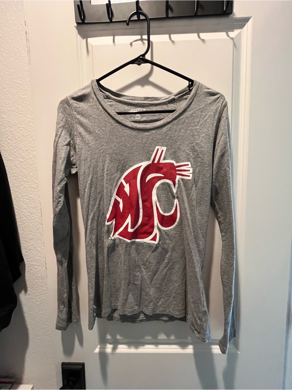 Washington State UniversityAntigua Gray Crewneck Long Sleeve Tee with White Logo